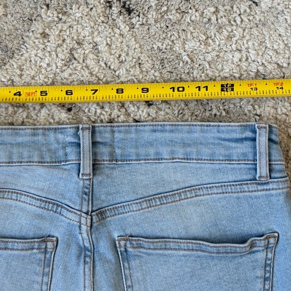 ZARA Size 6 Cut off Jeans - Picture 5 of 8